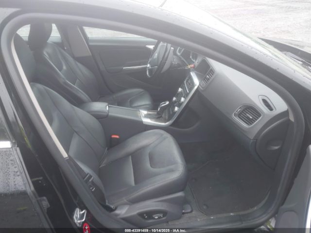 2015 VOLVO S60 YV1612TKXF2338061 Photo 4