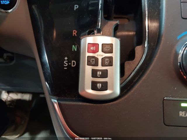 2017 TOYOTA SIENNA 5TDYZ3DCXHS773713 Photo 10