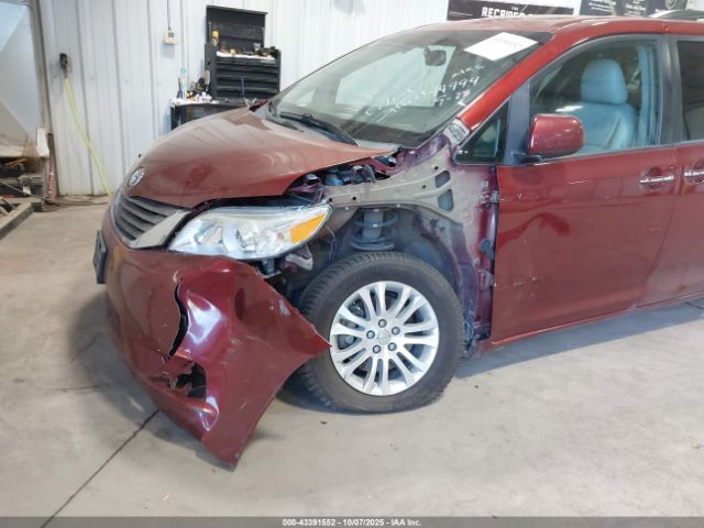 2017 TOYOTA SIENNA 5TDYZ3DCXHS773713 Photo 5