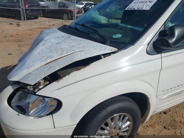 2001 CHRYSLER TOWN & COUNTRY 2C8GP64L91R240266 Photo 5