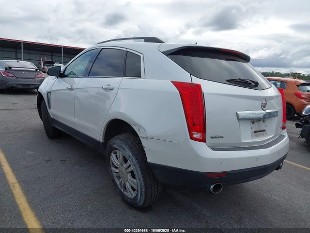 2015 CADILLAC SRX 3GYFNAE32FS527215 Photo 2