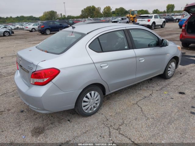 2017 MITSUBISHI MIRAGE G4 ML32F3FJ5HHF15328 Photo 3