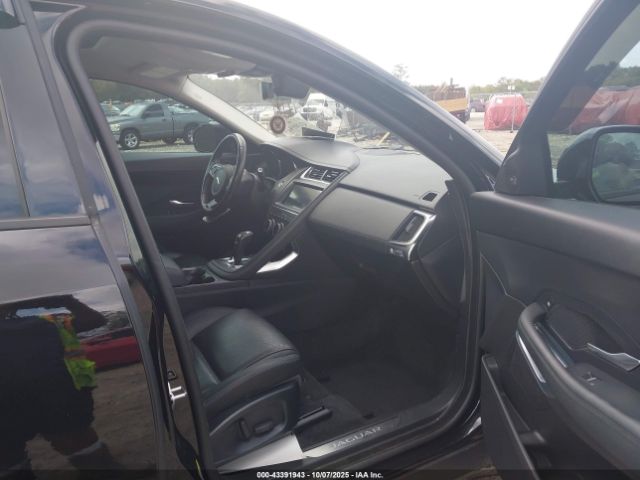 2019 JAGUAR E-PACE SADFJ2FX6K1Z42529 Photo 4