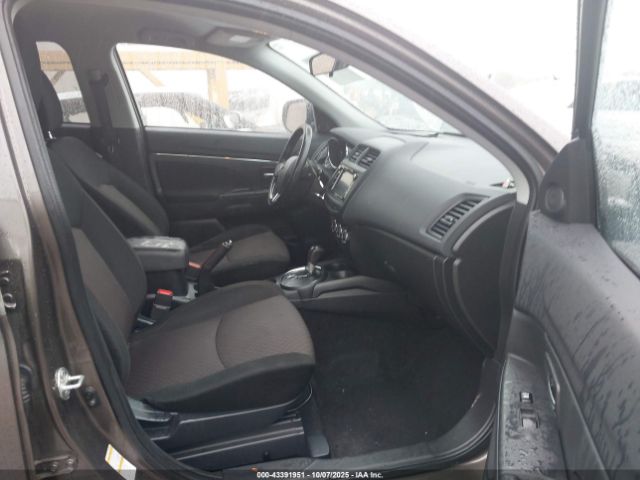 2017 MITSUBISHI OUTLANDER SPORT JA4AP3AU3HZ036222 Photo 4