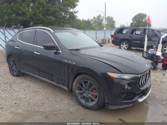 2017 MASERATI LEVANTE ZN661XULXHX226939