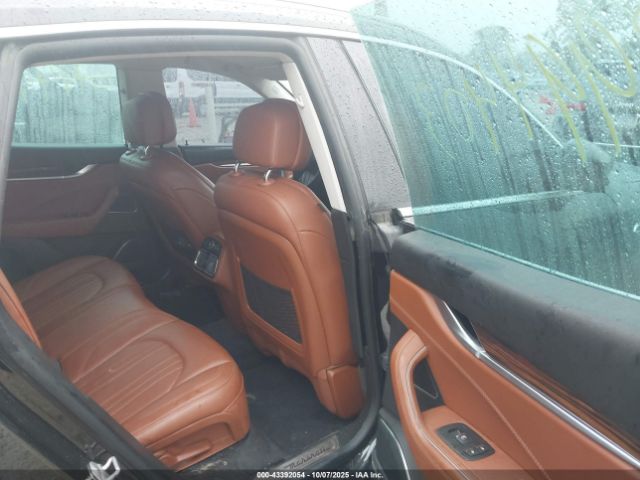 2017 MASERATI LEVANTE ZN661XULXHX226939 Photo 7