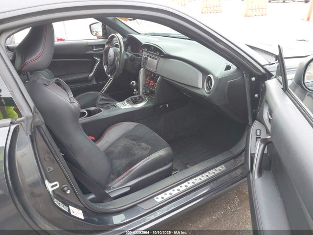 2015 Subaru Brz Limited მანქანა იყიდება აუქციონზე, vin: JF1ZCAC10F9601556, აუქციონის ნომერი: 43392064