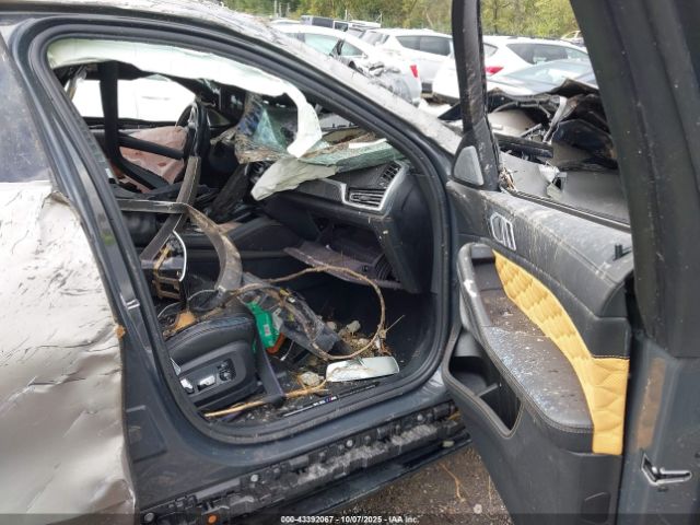 2021 BMW X6 M 5YMCY0C09M9H05215 Photo 4