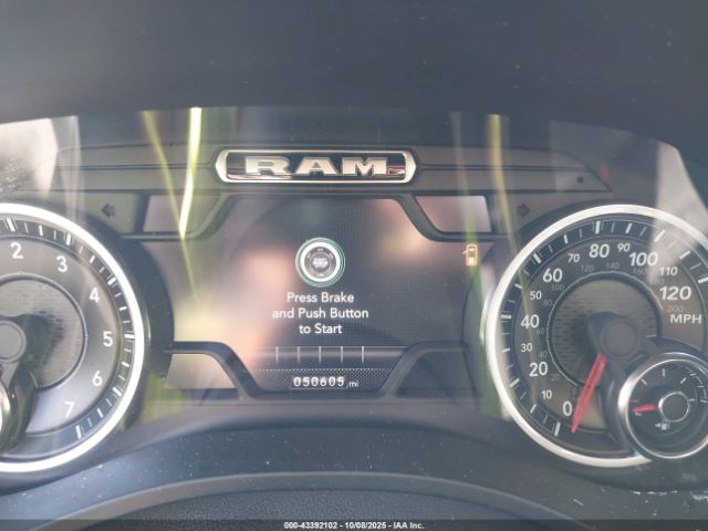 2021 RAM 1500 1C6RRFFG3MN509679 Photo 6