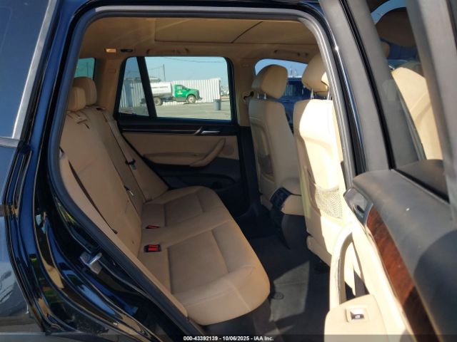 2016 BMW X3 5UXWX9C58G0D82341 Photo 7