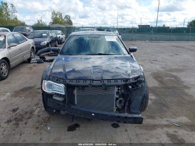 2014 Chrysler 300 მანქანა იყიდება აუქციონზე, vin: 2C3CCARG5EH184398, აუქციონის ნომერი: 43392258