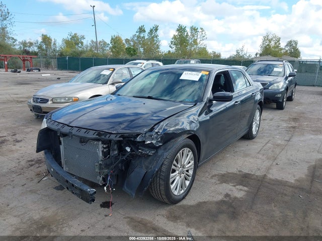 2014 Chrysler 300 მანქანა იყიდება აუქციონზე, vin: 2C3CCARG5EH184398, აუქციონის ნომერი: 43392258