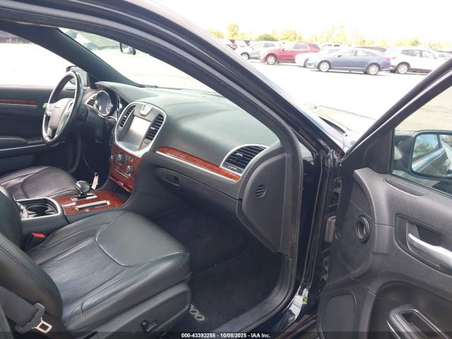 2014 Chrysler 300 მანქანა იყიდება აუქციონზე, vin: 2C3CCARG5EH184398, აუქციონის ნომერი: 43392258