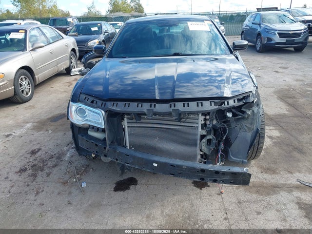 2014 Chrysler 300 მანქანა იყიდება აუქციონზე, vin: 2C3CCARG5EH184398, აუქციონის ნომერი: 43392258