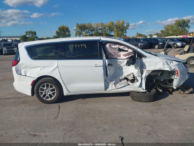 Chrysler Voyager Lx 2025 2C4RC1CG8SR521974 Image 13