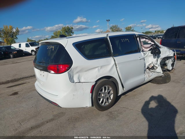 Chrysler Voyager Lx 2025 2C4RC1CG8SR521974 Image 4