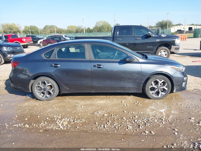 3KPF24AD9KE136568 KIA Forte Lxs