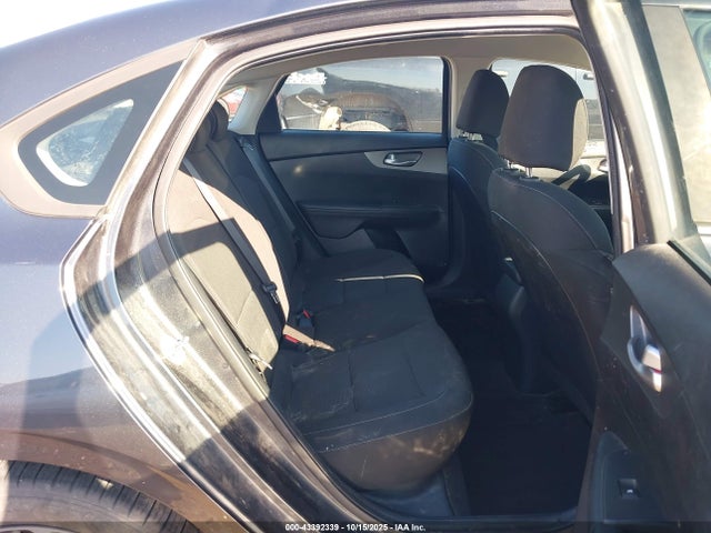 3KPF24AD9KE136568 KIA Forte Lxs