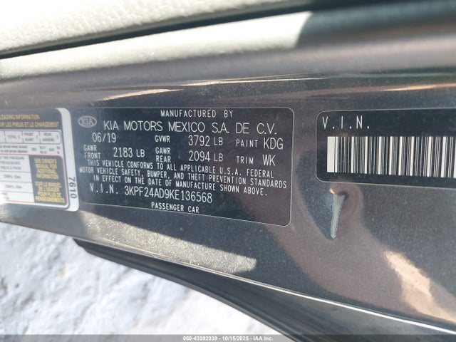 3KPF24AD9KE136568 KIA Forte Lxs