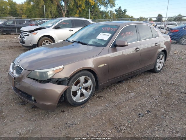 2004 Bmw 530i მანქანა იყიდება აუქციონზე, vin: WBANA73564B804975, აუქციონის ნომერი: 43392433