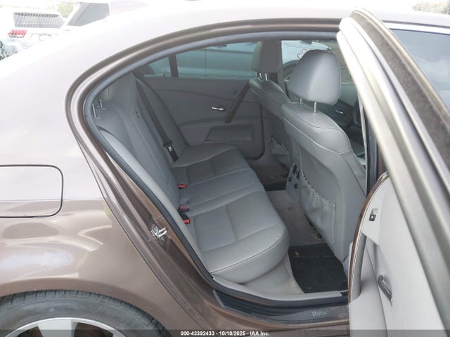 2004 Bmw 530i მანქანა იყიდება აუქციონზე, vin: WBANA73564B804975, აუქციონის ნომერი: 43392433