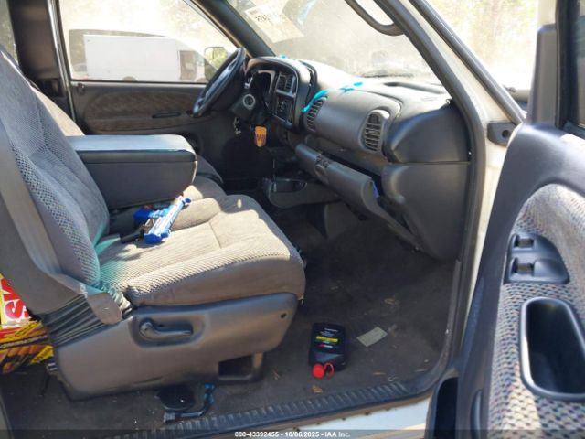 2000 DODGE RAM 1500 3B7HC13Y6YM205963 Photo 4
