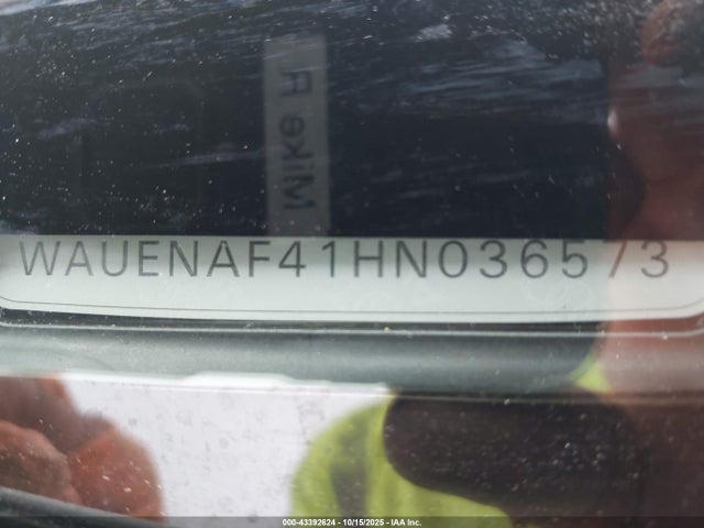 2017 AUDI A4 WAUENAF41HN036573 Photo 8