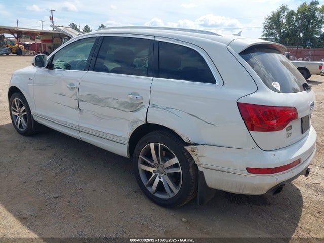 2015 AUDI Q7 WA1LGAFE8FD009901 Photo 2