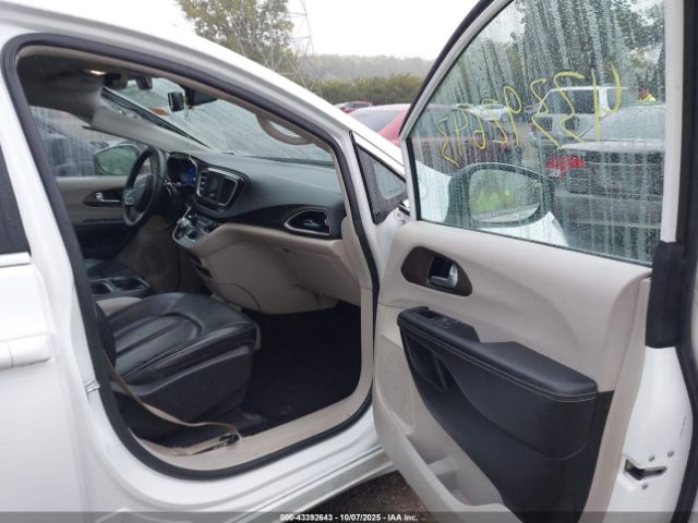 2020 CHRYSLER VOYAGER 2C4RC1DG1LR264995 Photo 4