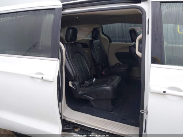 2020 CHRYSLER VOYAGER 2C4RC1DG1LR264995 Photo 7