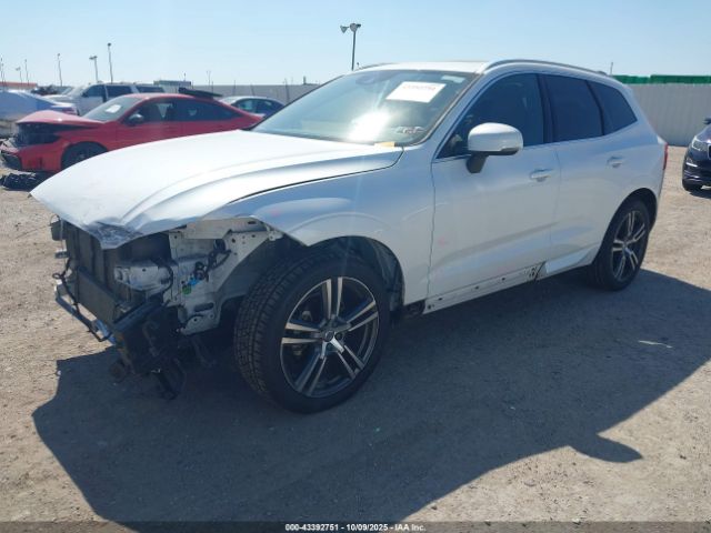 2018 VOLVO XC60 LYV102RK3JB116768 Photo 1