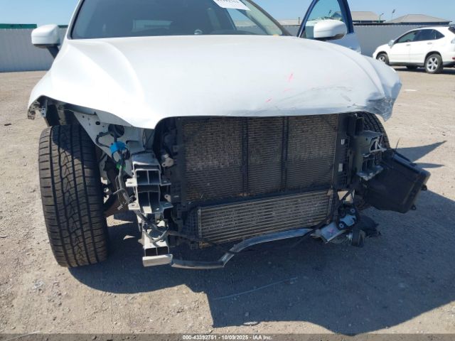 2018 VOLVO XC60 LYV102RK3JB116768 Photo 5