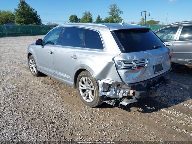 2017 AUDI Q7 WA1LABF78HD051934 Photo 2