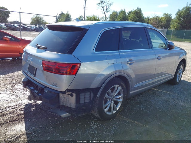 2017 AUDI Q7 WA1LABF78HD051934 Photo 3