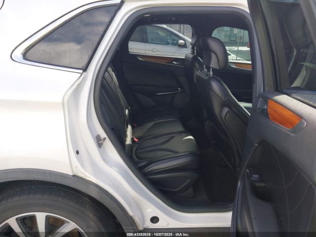 2019 LINCOLN MKC 5LMCJ3C9XKUL43621 Photo 7