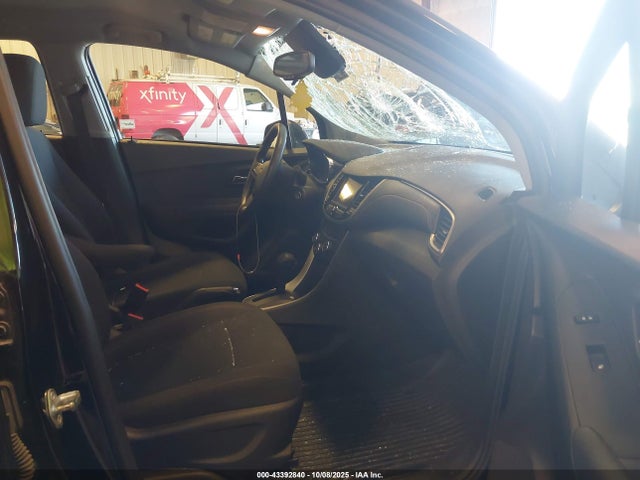 Продаж на аукціоні авто 2018 Chevrolet Trax Ls, vin: 3GNCJKSB2JL316435, номер лоту: 43392840