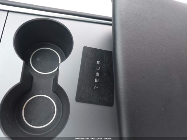 2022 TESLA MODEL Y 7SAYGDEF6NF516748 Photo 10