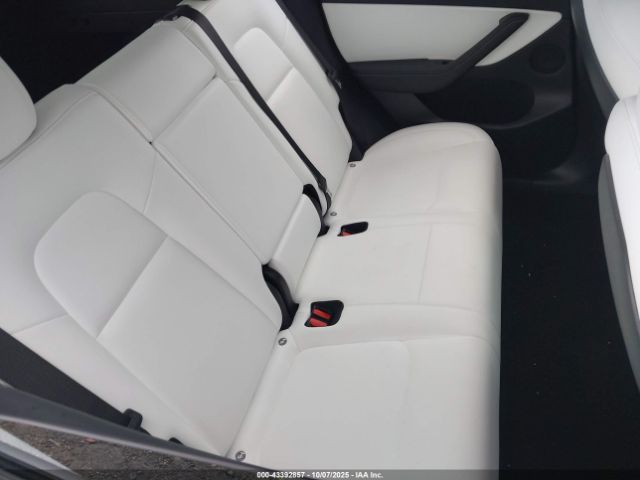 2022 TESLA MODEL Y 7SAYGDEF6NF516748 Photo 7