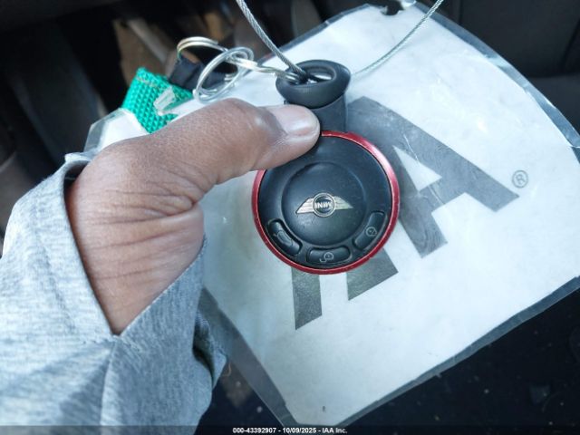 2010 MINI COOPER WMWMF3C50ATZ28252 Photo 10