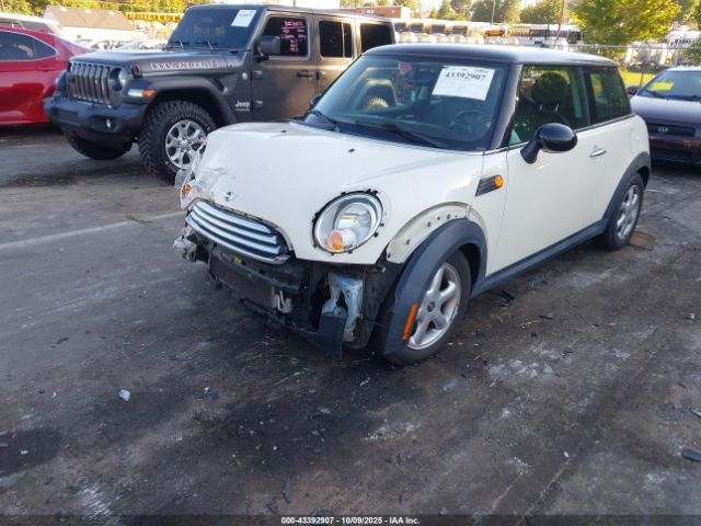 2010 MINI COOPER WMWMF3C50ATZ28252 Photo 1