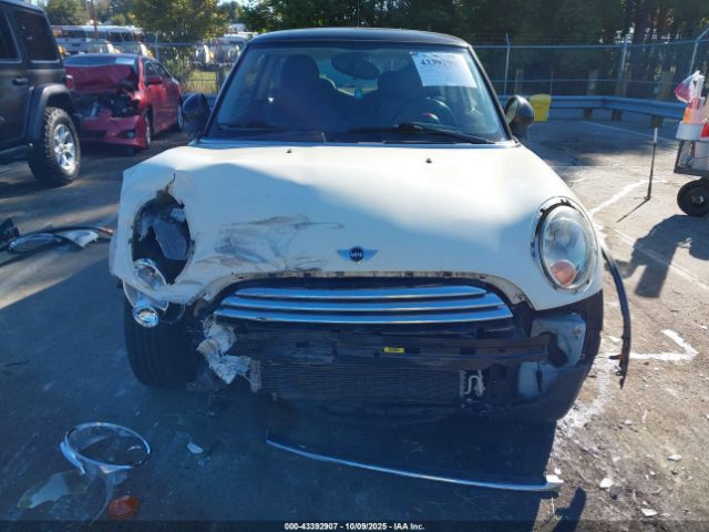 2010 MINI COOPER WMWMF3C50ATZ28252 Photo 5