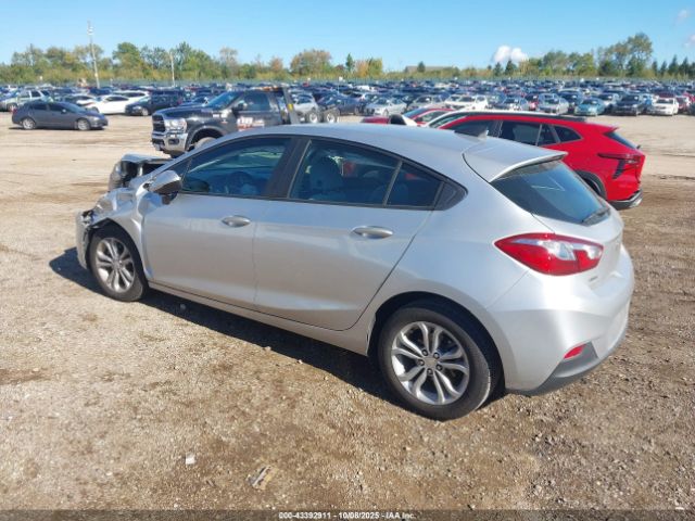 2019 CHEVROLET CRUZE 3G1BC6SM2KS526797 Photo 2