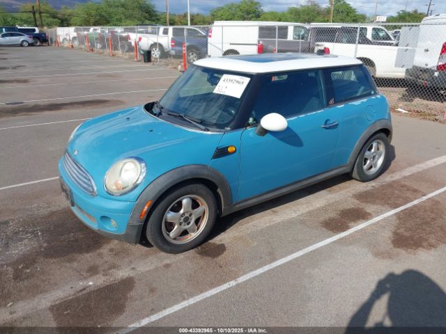 2008 MINI COOPER WMWMF33588TT61069 Photo 1