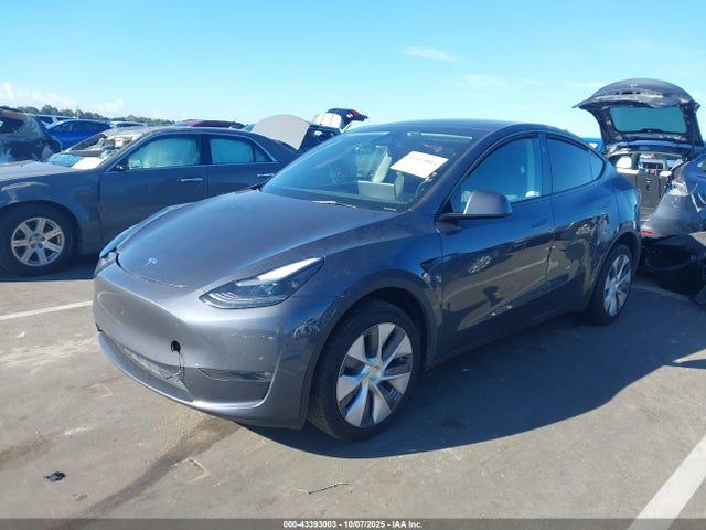 2023 TESLA MODEL Y 7SAYGDEE7PA200282 Photo 1