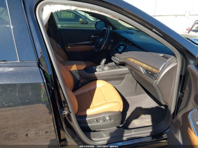 2019 CADILLAC XT4 1GYFZFR40KF223853 Photo 4