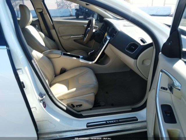 2015 VOLVO S60 YV126MFD8F1309916 Photo 4