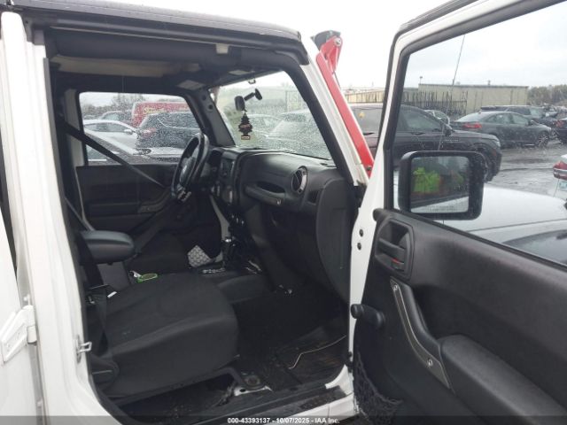 2016 JEEP WRANGLER UNLIMITED 1C4BJWDG8GL159227 Photo 4