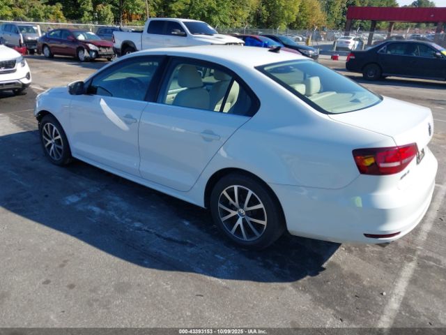 2018 VOLKSWAGEN JETTA 3VWDB7AJ3JM257922 Photo 2