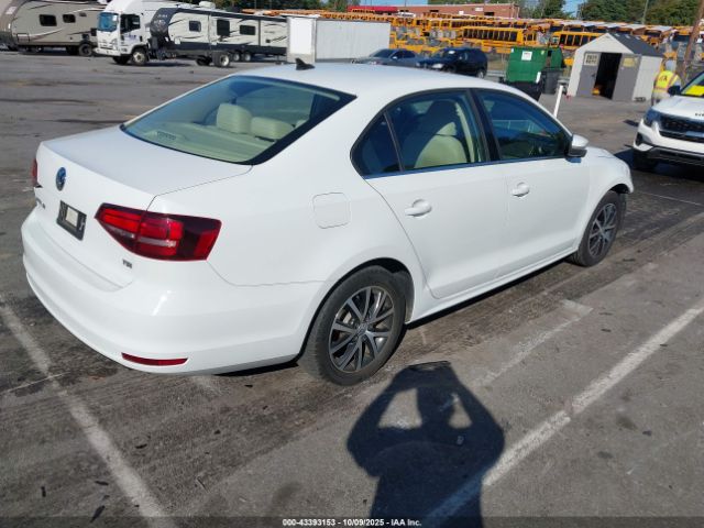 2018 VOLKSWAGEN JETTA 3VWDB7AJ3JM257922 Photo 3