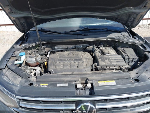 3VV3B7AX8NM127984 Volkswagen Tiguan